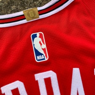 Camiseta roja Icon Edition de los Chicago Bulls (Nike Authentic)